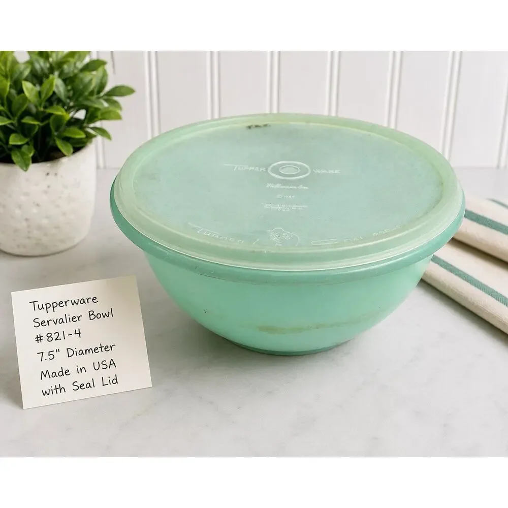Vintage Tupperware Servalier Bowl Mint Green w Lid #821-4 7.5” USA